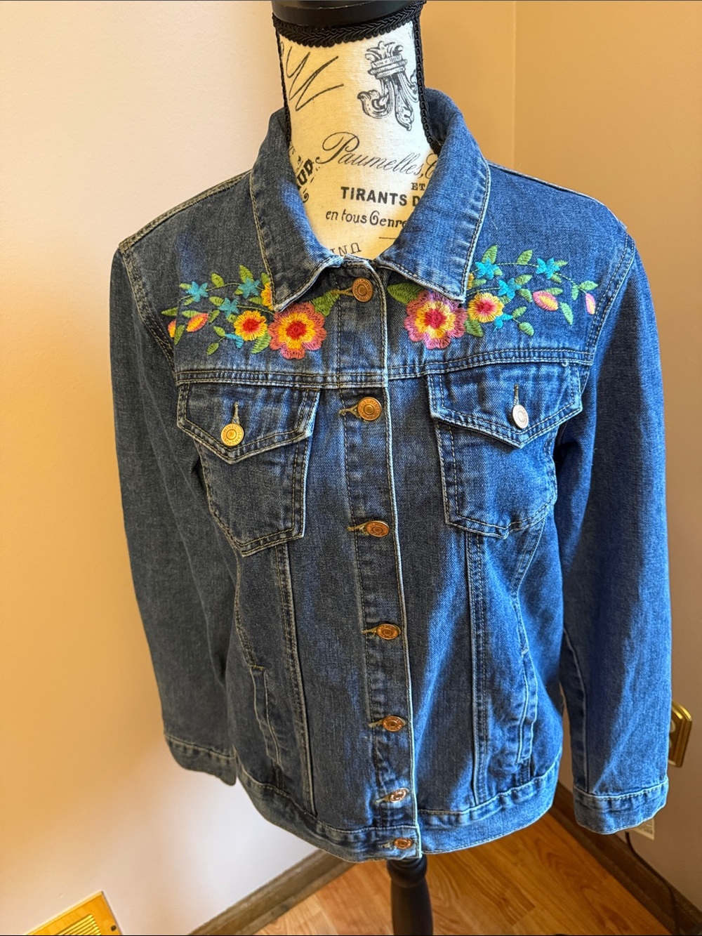 LOVE BIRDS EMBROIDERED